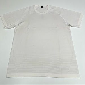 lululemon Men’s Metal Vent / Medium